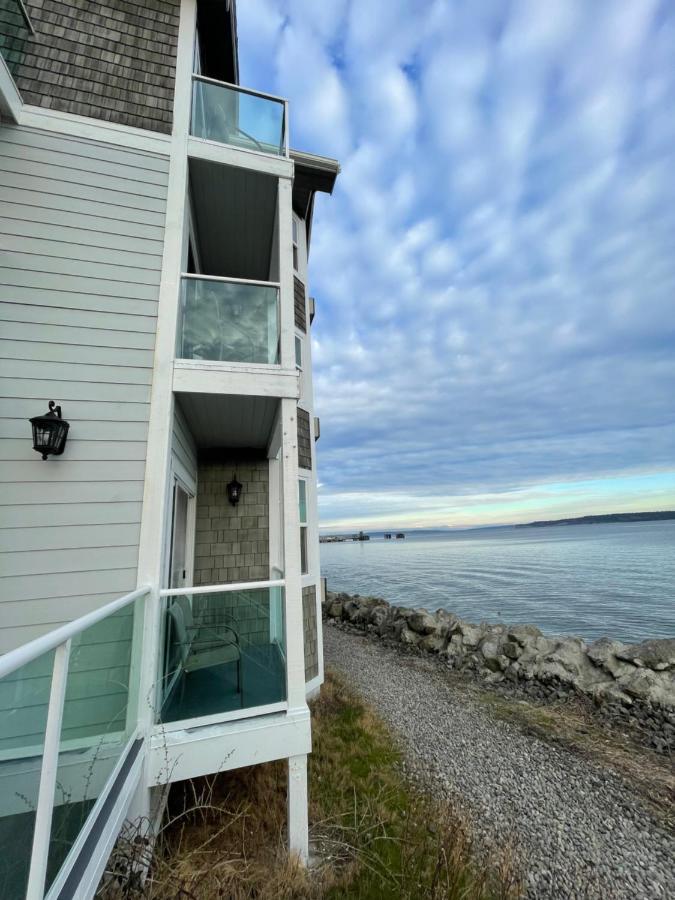 Tides & Hotel Port Townsend